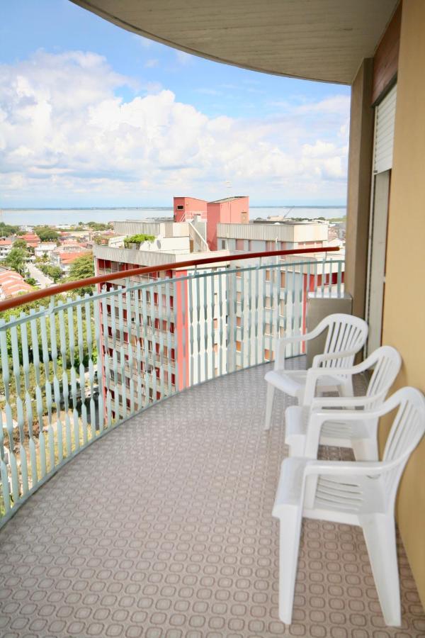 Ba- La Torre - Sea View - Apartman Lignano Sabbiadoro Kültér fotó