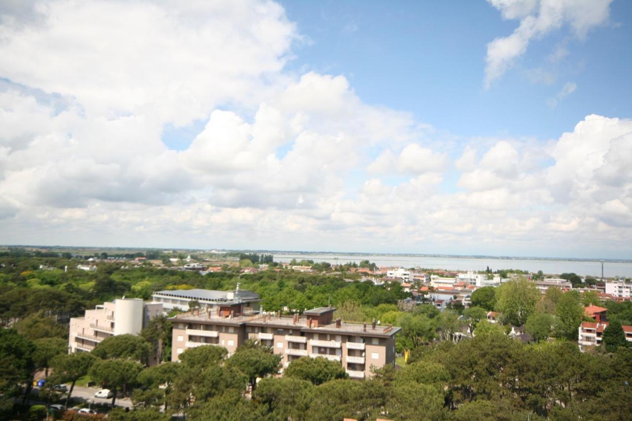 Ba- La Torre - Sea View - Apartman Lignano Sabbiadoro Kültér fotó