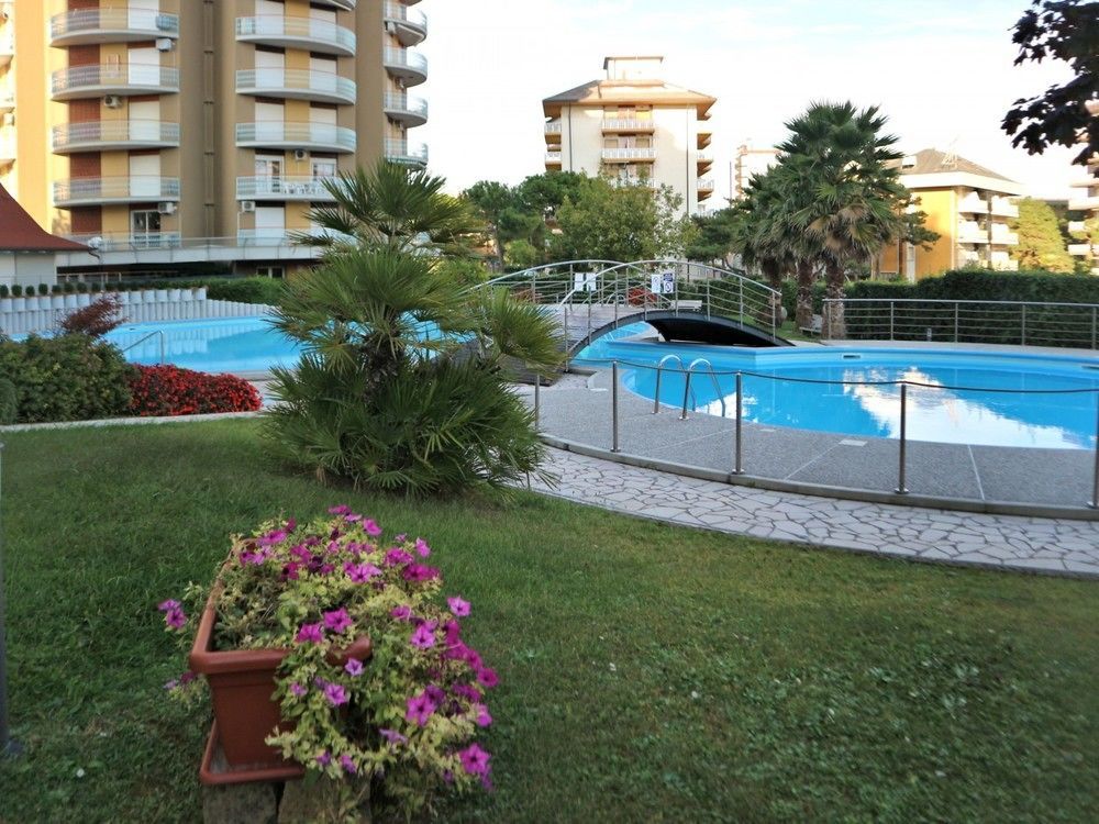 Ba- La Torre - Sea View - Apartman Lignano Sabbiadoro Kültér fotó