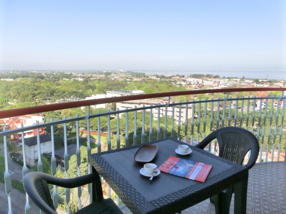Ba- La Torre - Sea View - Apartman Lignano Sabbiadoro Kültér fotó