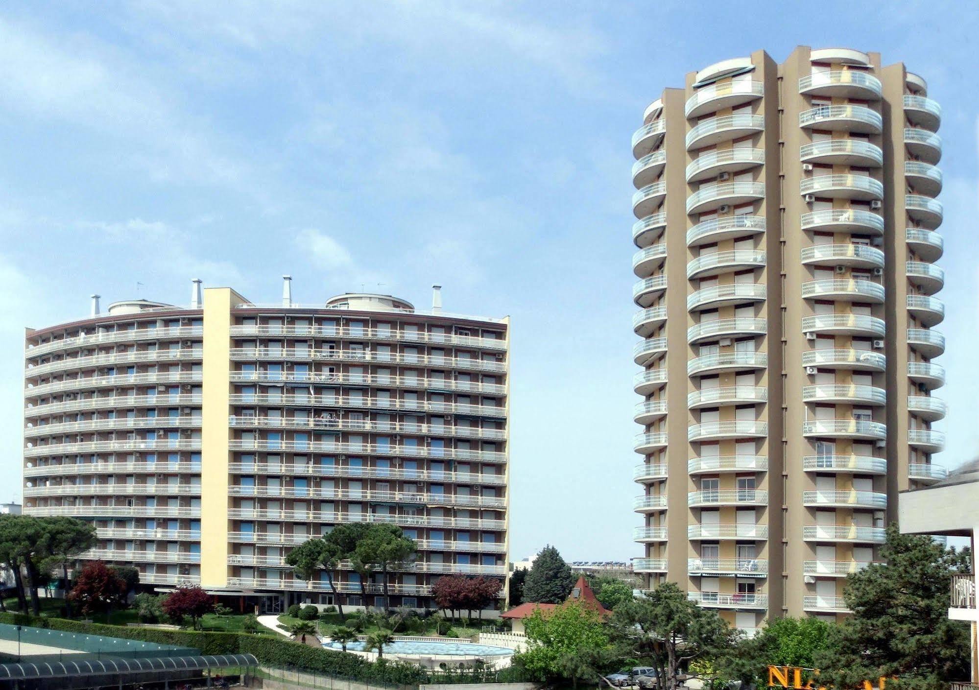 Ba- La Torre - Sea View - Apartman Lignano Sabbiadoro Kültér fotó