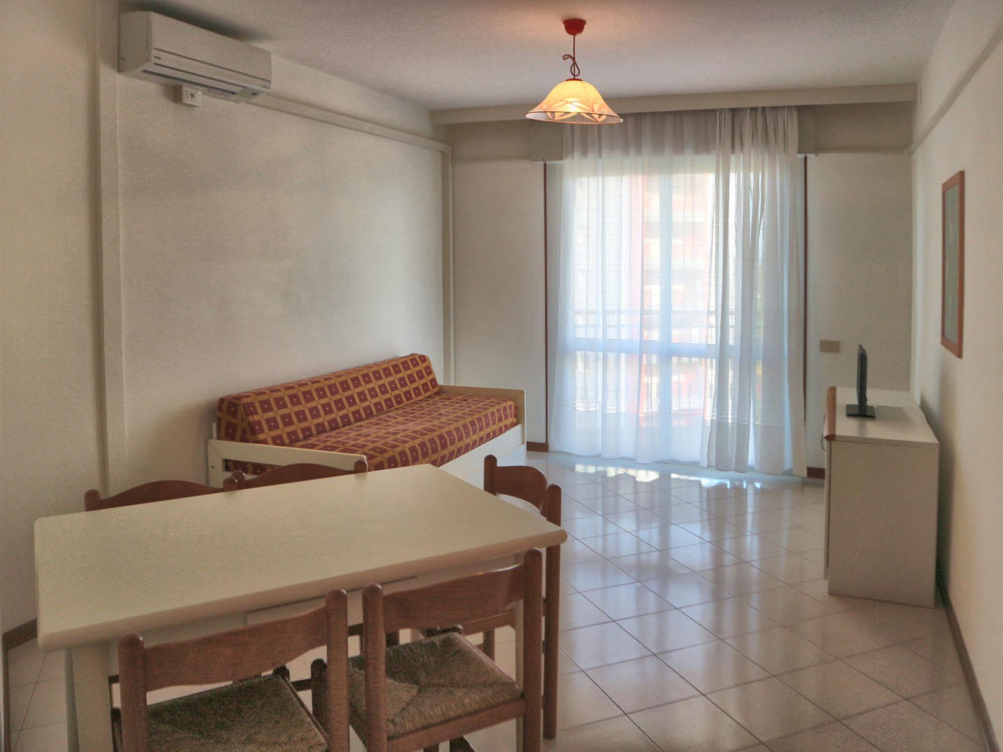 Ba- La Torre - Sea View - Apartman Lignano Sabbiadoro Kültér fotó