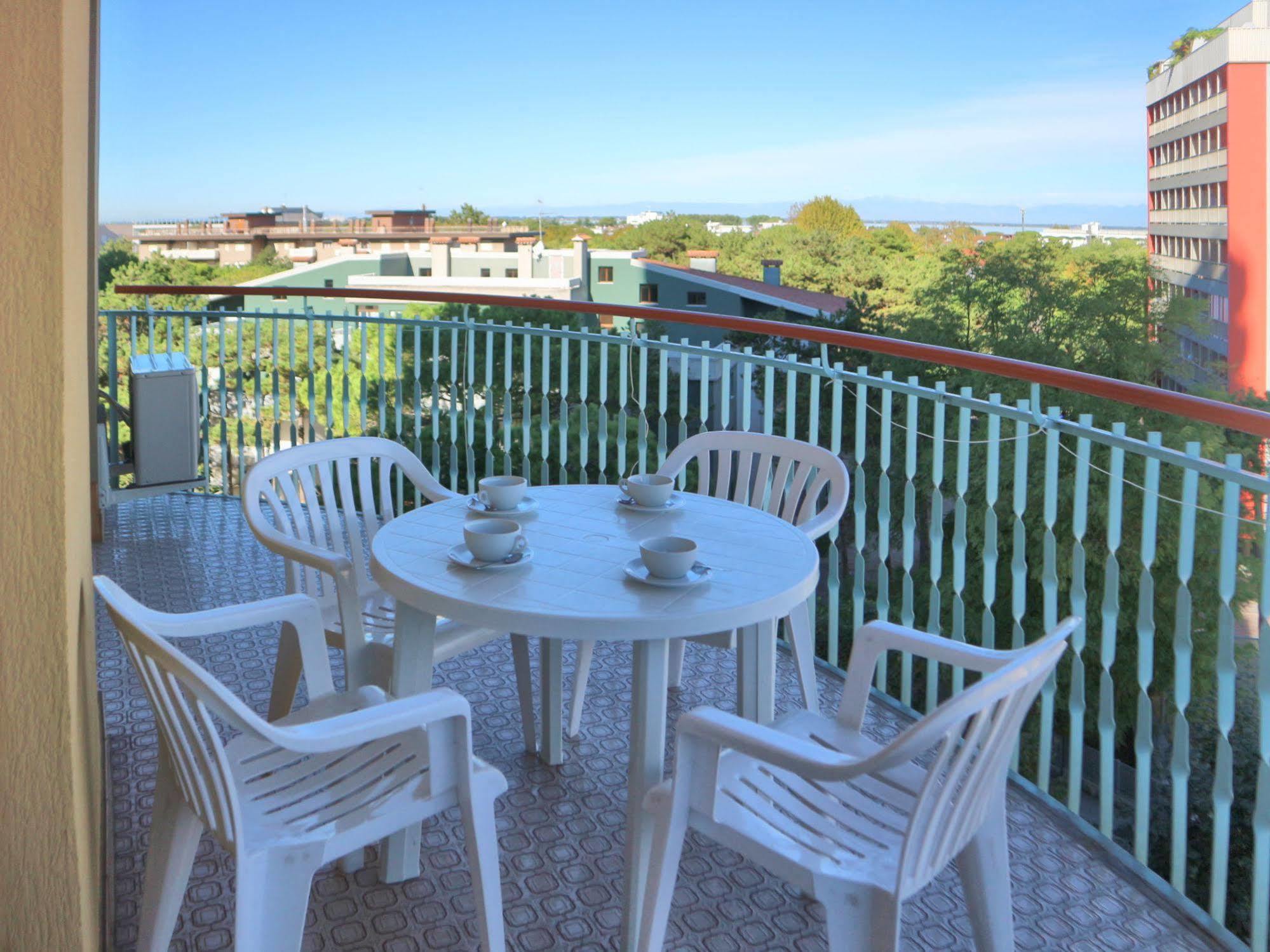 Ba- La Torre - Sea View - Apartman Lignano Sabbiadoro Kültér fotó