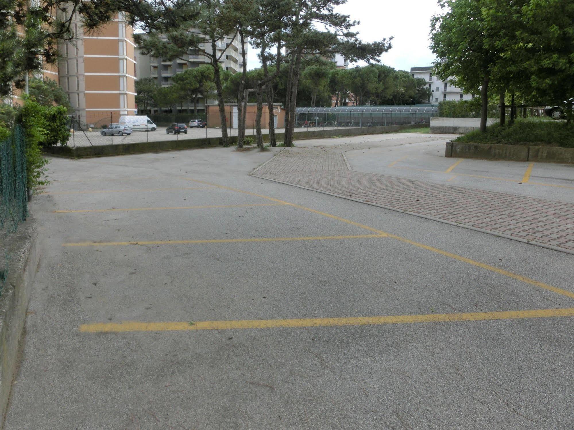 Ba- La Torre - Sea View - Apartman Lignano Sabbiadoro Kültér fotó